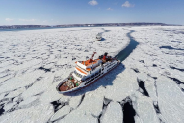 【星宇航空 STARLUX】星野 TOMAMU 銀雪北海道
破冰船・阿寒湖冰上釣魚・
雪上活動・溫泉 5日
