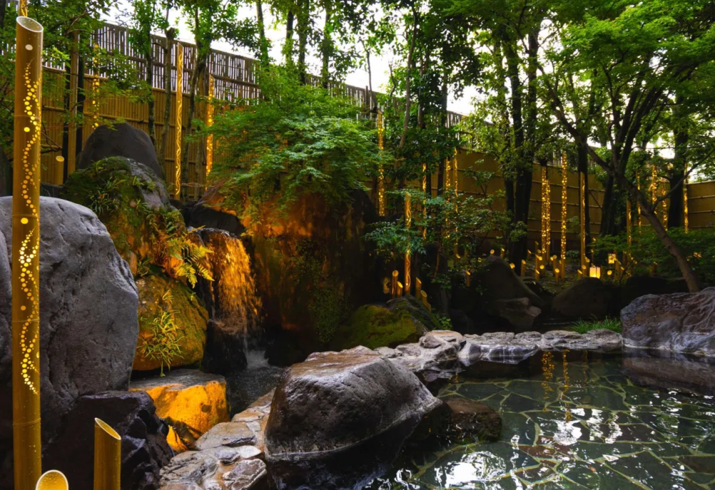 <h2>熊本溫泉五天三場球</h2> <p>司皇家高爾夫球俱樂部</p> <p>司菊水高爾夫球俱樂部</p><p>九州高爾夫球俱樂部 小岱山course</p>

