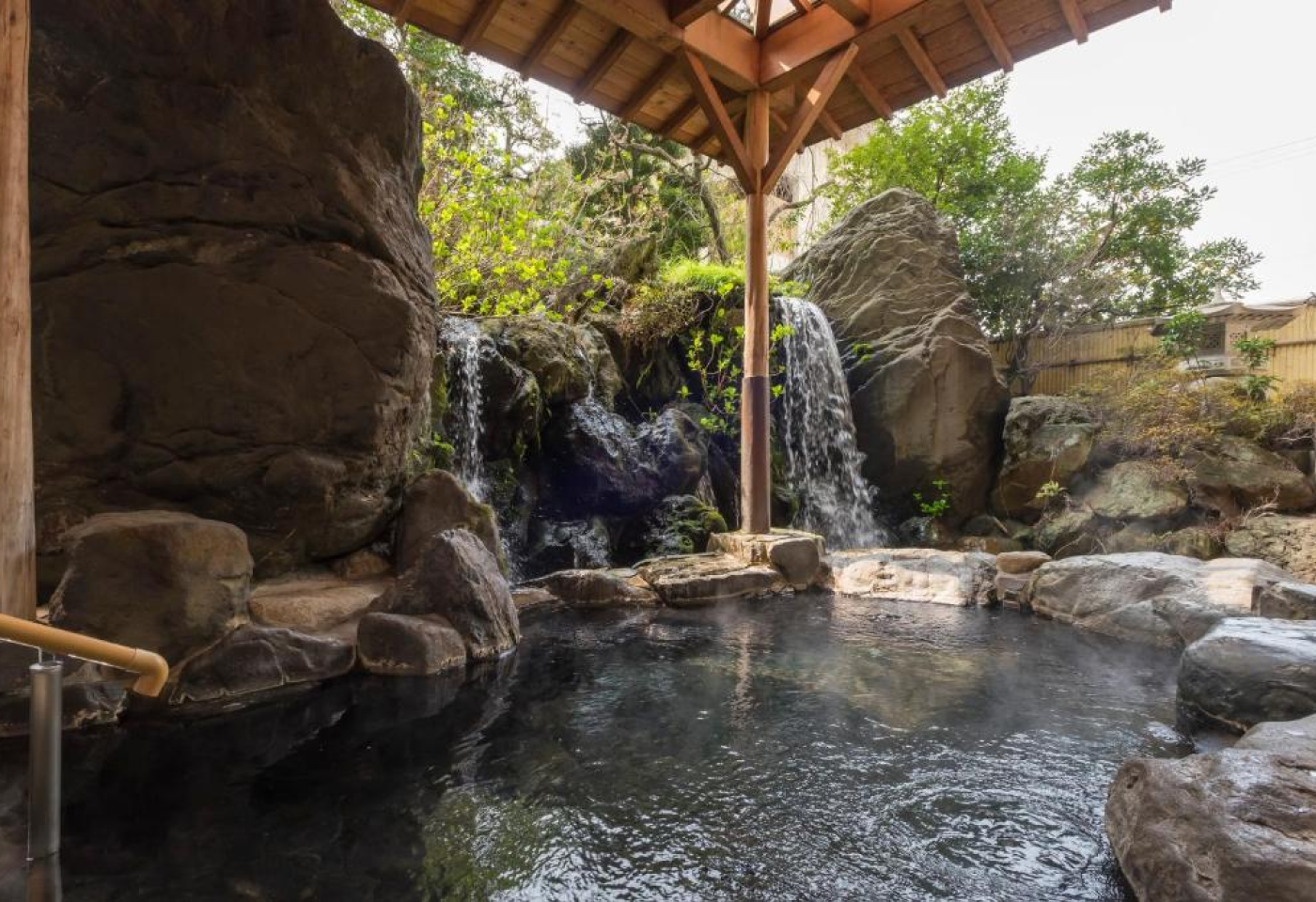 <h2>小松喜多八五天三場球</h2>
<p>加賀中央高爾夫球俱樂部</p>
<p>山代高爾夫球俱樂部</p>
<p>小松鄉村高爾夫球俱樂部</p>
