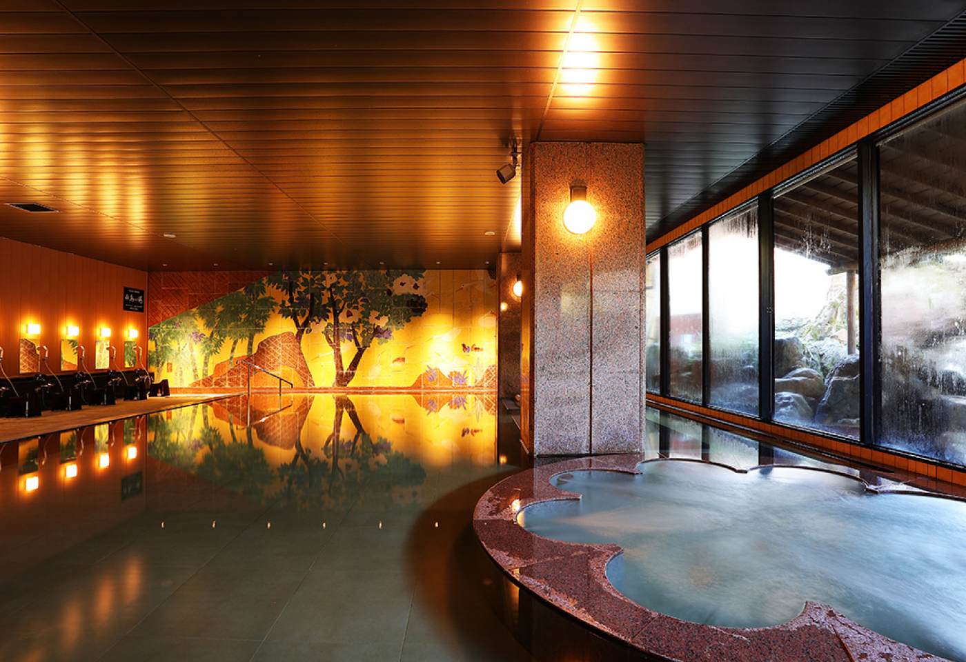 <h2>小松滿天之辻屋五天三場球</h2>
<p>小松TWIN FIELDS高爾夫球俱樂部</p>
<p>加賀中央高爾夫球俱樂部</p>
<p>小松鄉村高爾夫球俱樂部</p>

