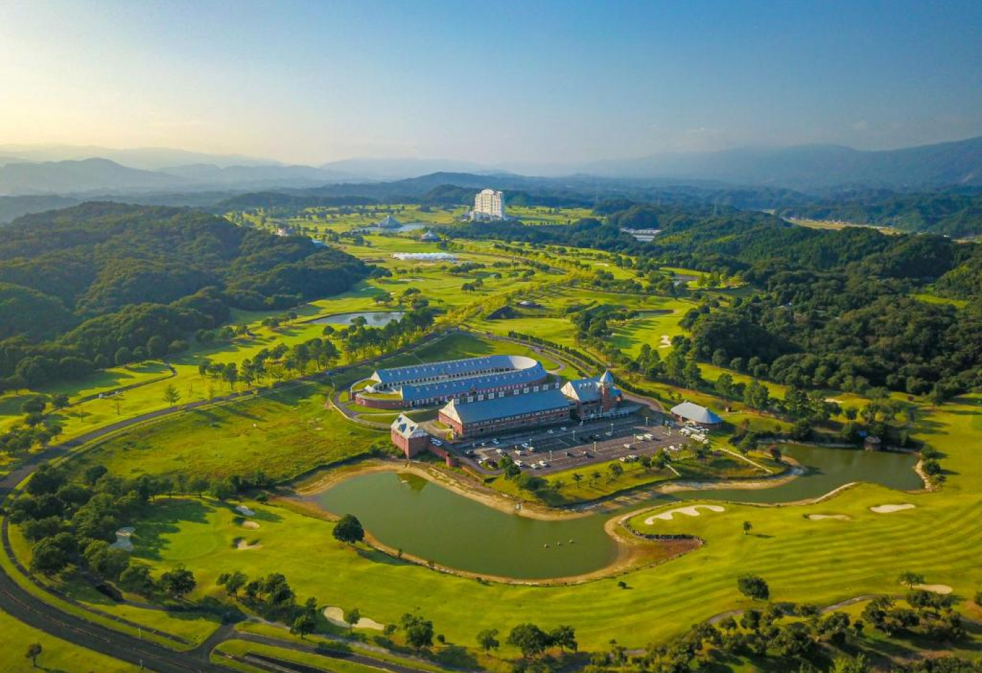 <h2>東北福島磐城五天三場球</h2><p>Spa Resort Hawaiians高爾夫球場</p><p>Helena國際鄉村俱樂部</p><p>小名浜海洋高爾夫俱樂部</p>
