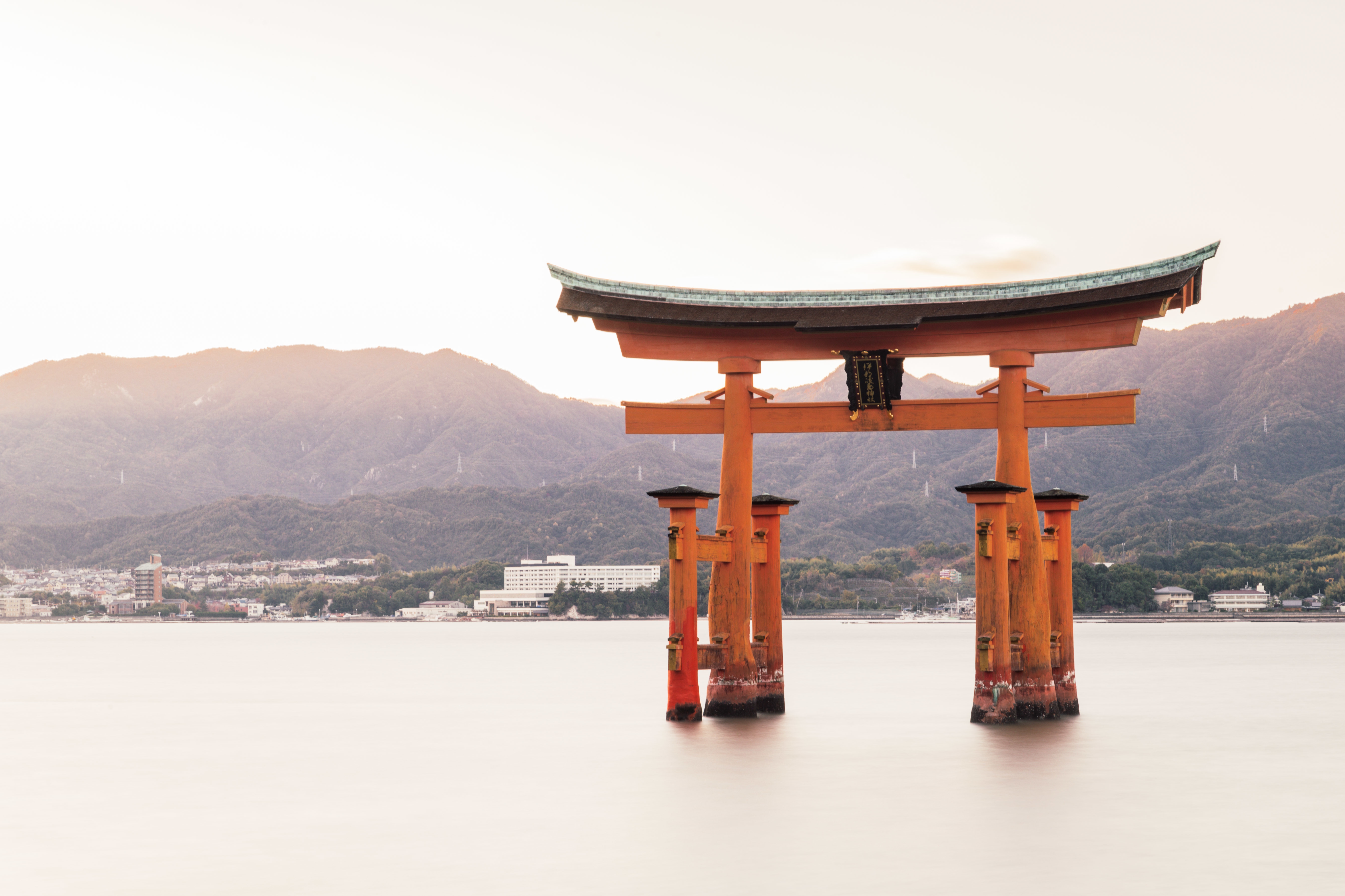 嚴島神社海上鳥居或獺祭本社