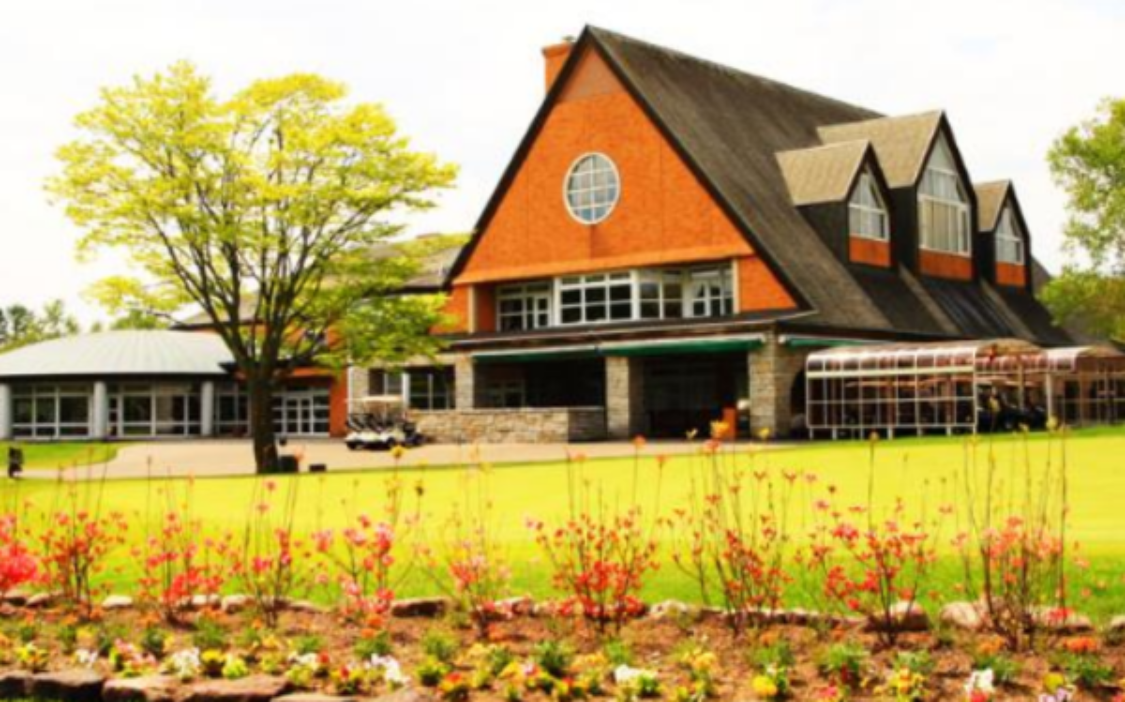 北海道秋季楓葉與高爾夫景觀