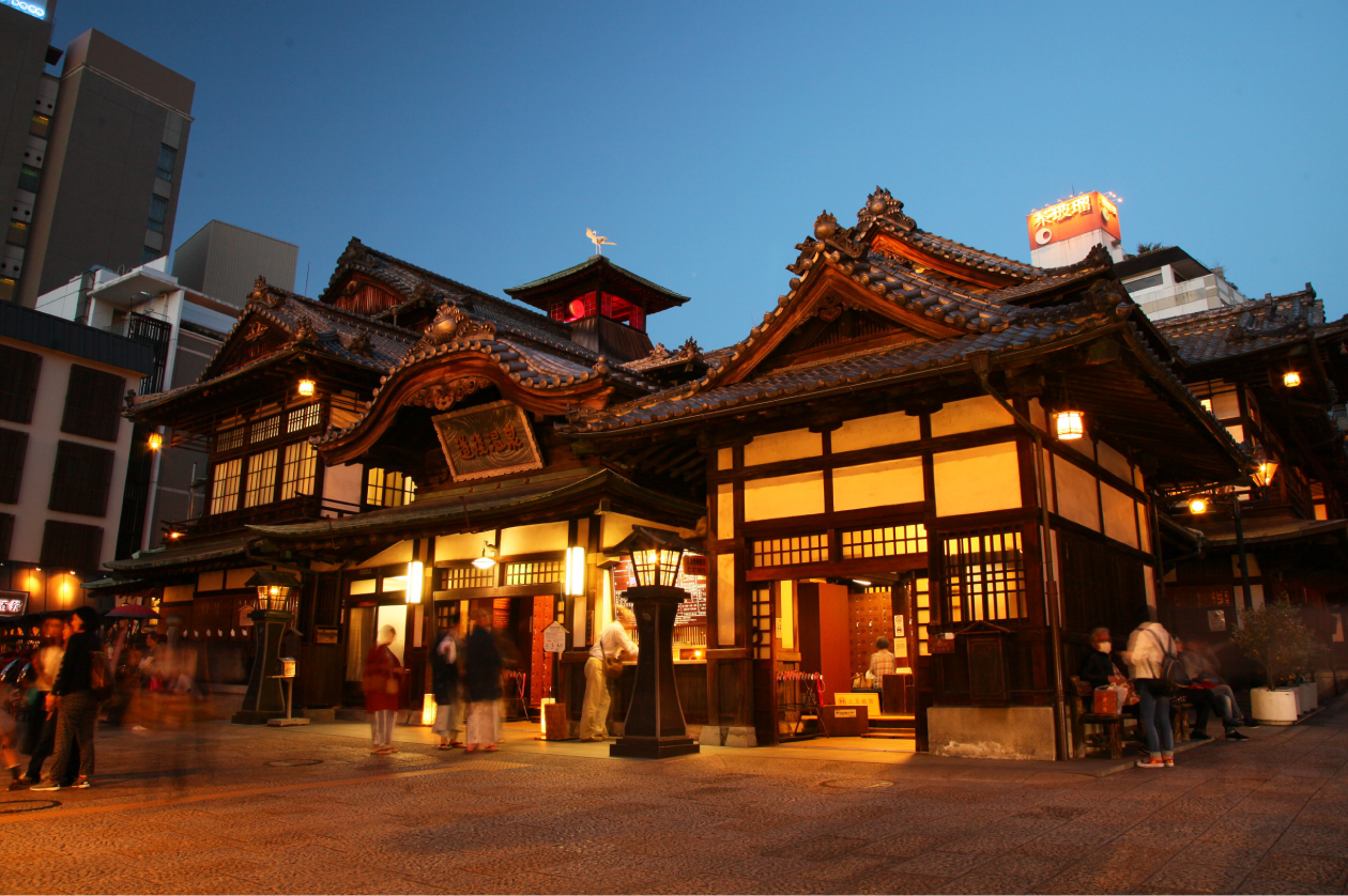 愛媛松山高爾夫與道後溫泉古街景觀